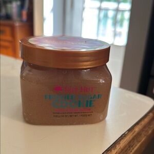 Brown Exfoliant & Scrub Bath & Body Essential